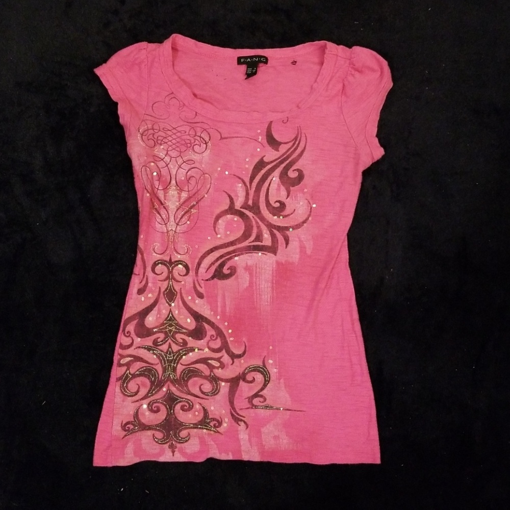 Tribal sequent design pink short sleeved shirt